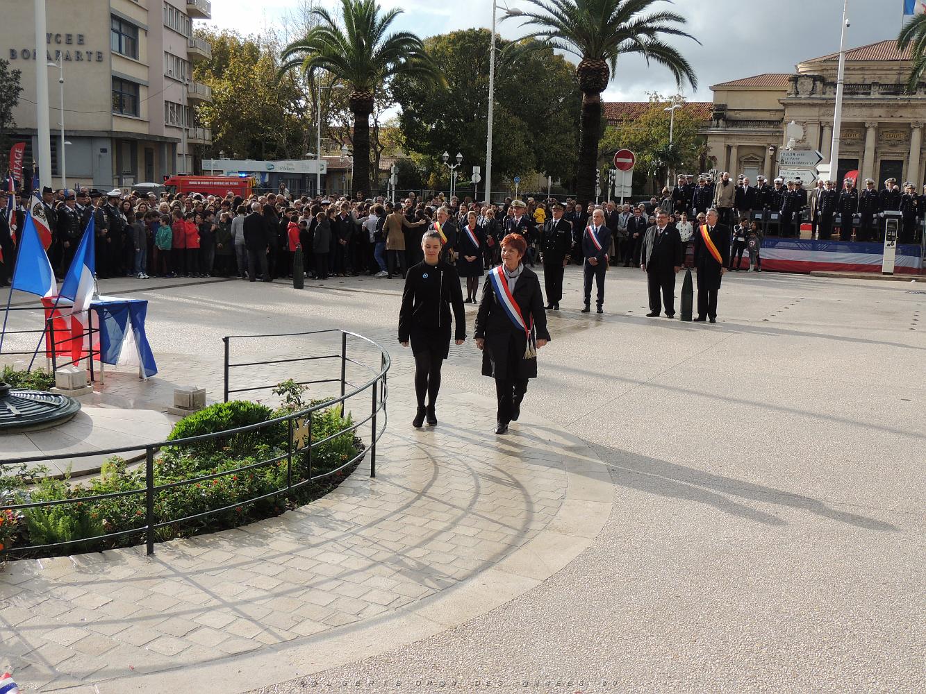 PHASE 2 2018 11 11 LA FLAMME DU SOUVENIR A TOULON (95).JPG -           